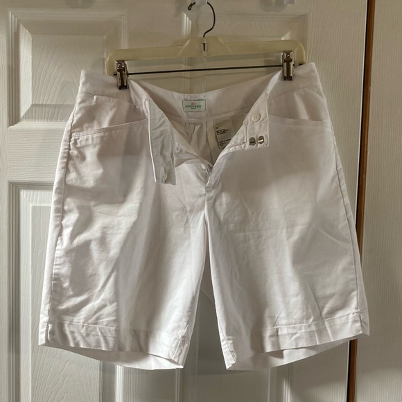 Bundle of Talbots striped shirt, white Dockers golf shorts & pink lace crop top - Picture 9 of 10